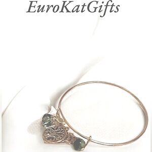 NEW Charm Bracelet Bangle with Tree of Life Family charms NWT